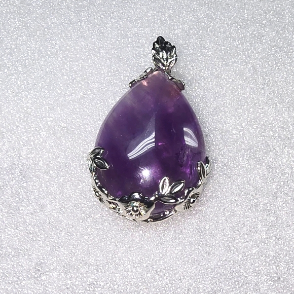 Jewelry - AMYTHEST CAGED PENDANT